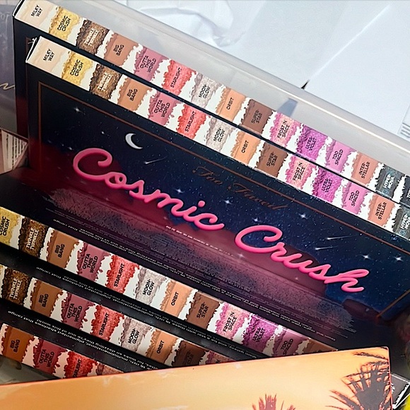 Too Faced 💫 Cosmic Crush 16-Pan Palette 🪐 New High-Pigment Blendable Shades - Picture 14 of 15